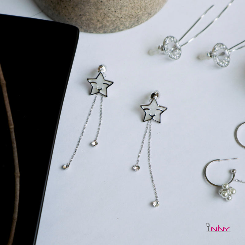 Stud Smiley Start with Long Tail Earrings