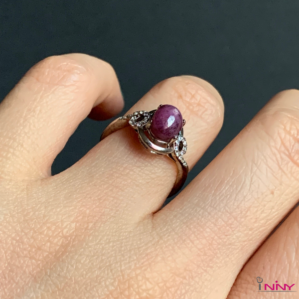 Oval Star Ruby Ring 2ct